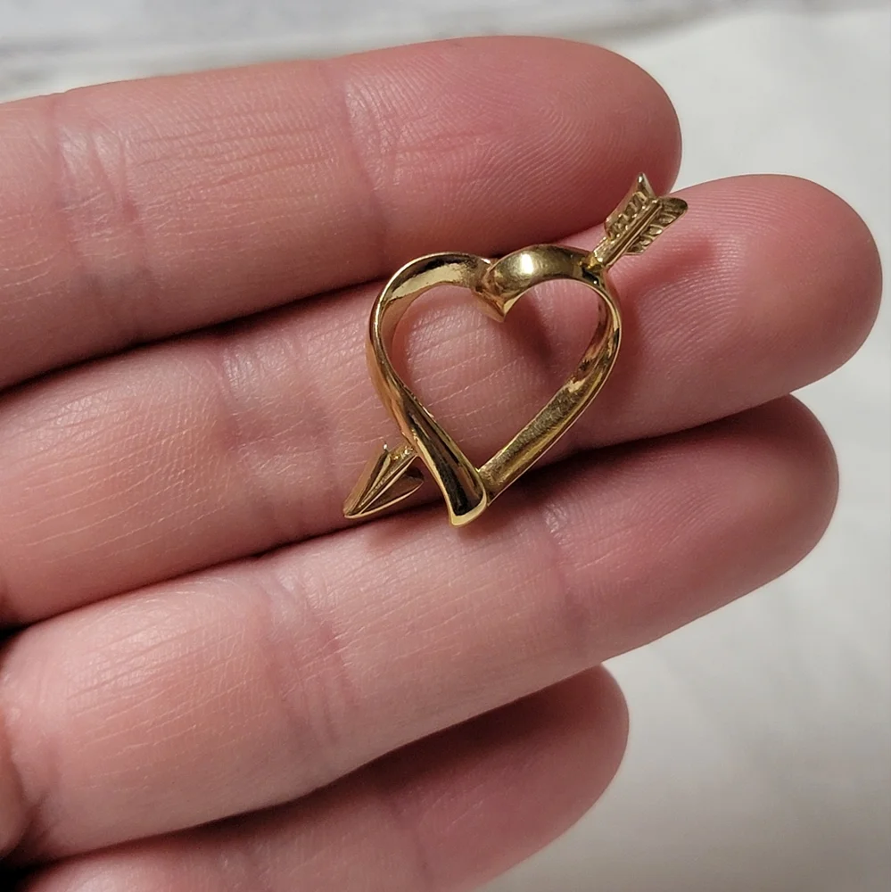 Vintage 1983 Love Struck Tac Pin Gold Tone Avon Valentine's Day Heart w/ Arrow